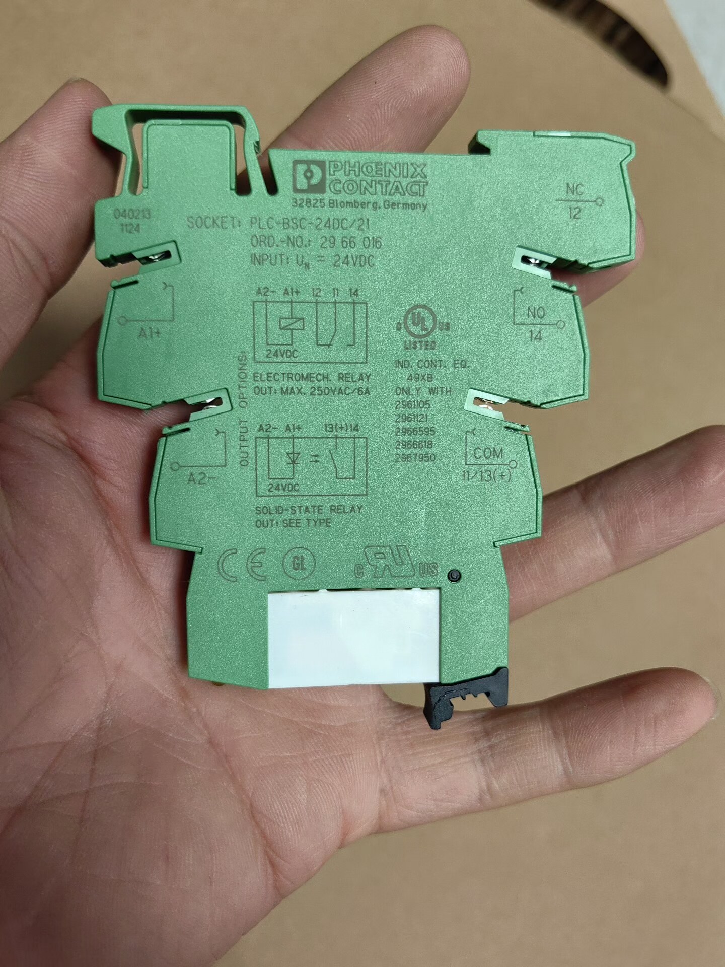 菲尼克斯继电器，型号PLC-BSC-24DC/21，24VD