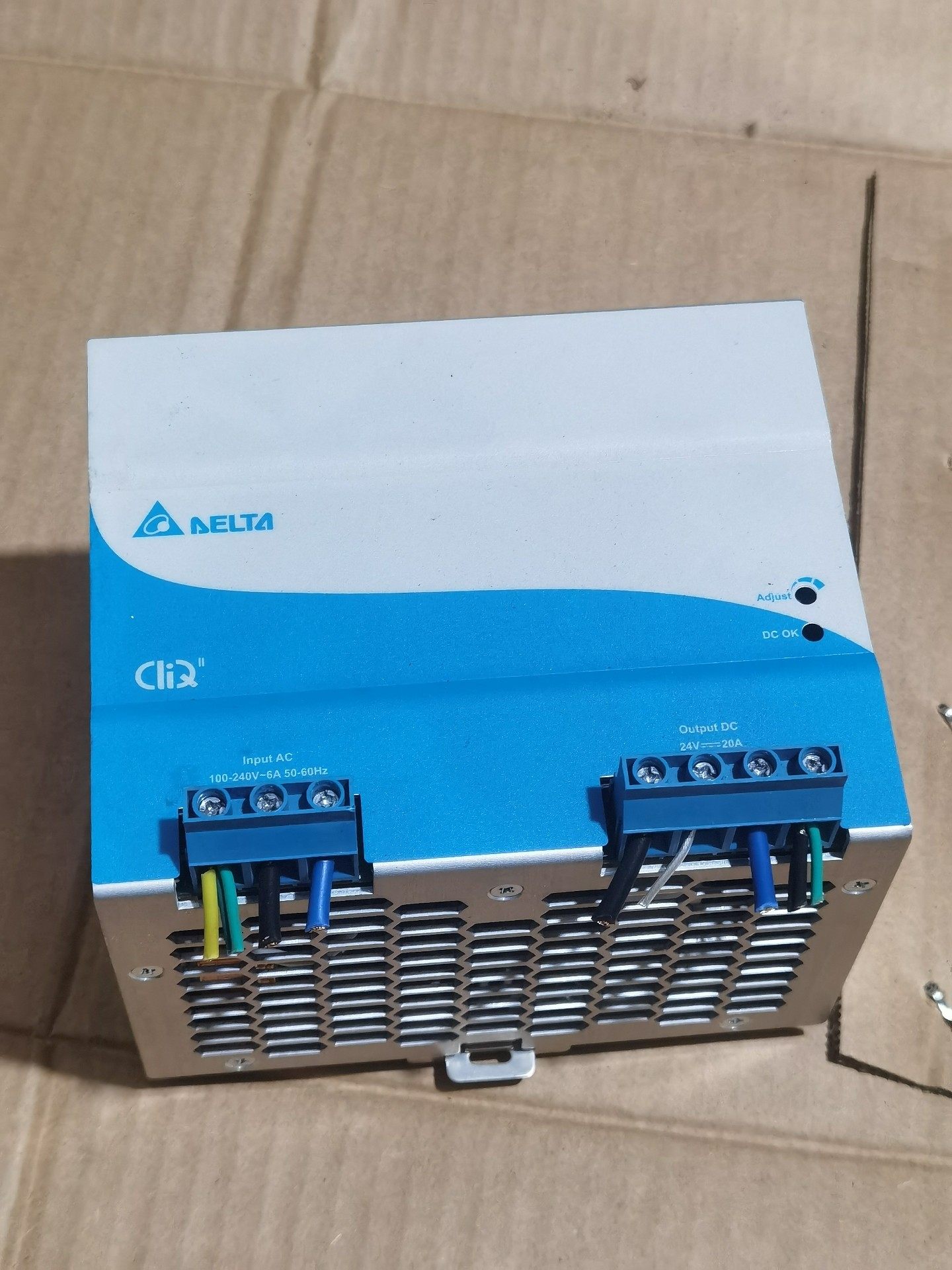 台达开关电源DRP024V480W1BN详见下图输出：DC2