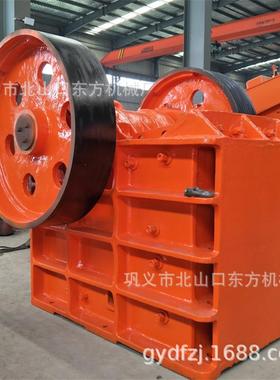 移动车载式石头碎机CMZ鄂式破型碎机小矿山碎石料矿石细粉颚式制