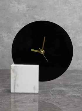 现代简约轻奢创意大理石钟饰品客厅电视柜入口桌钟家居装饰