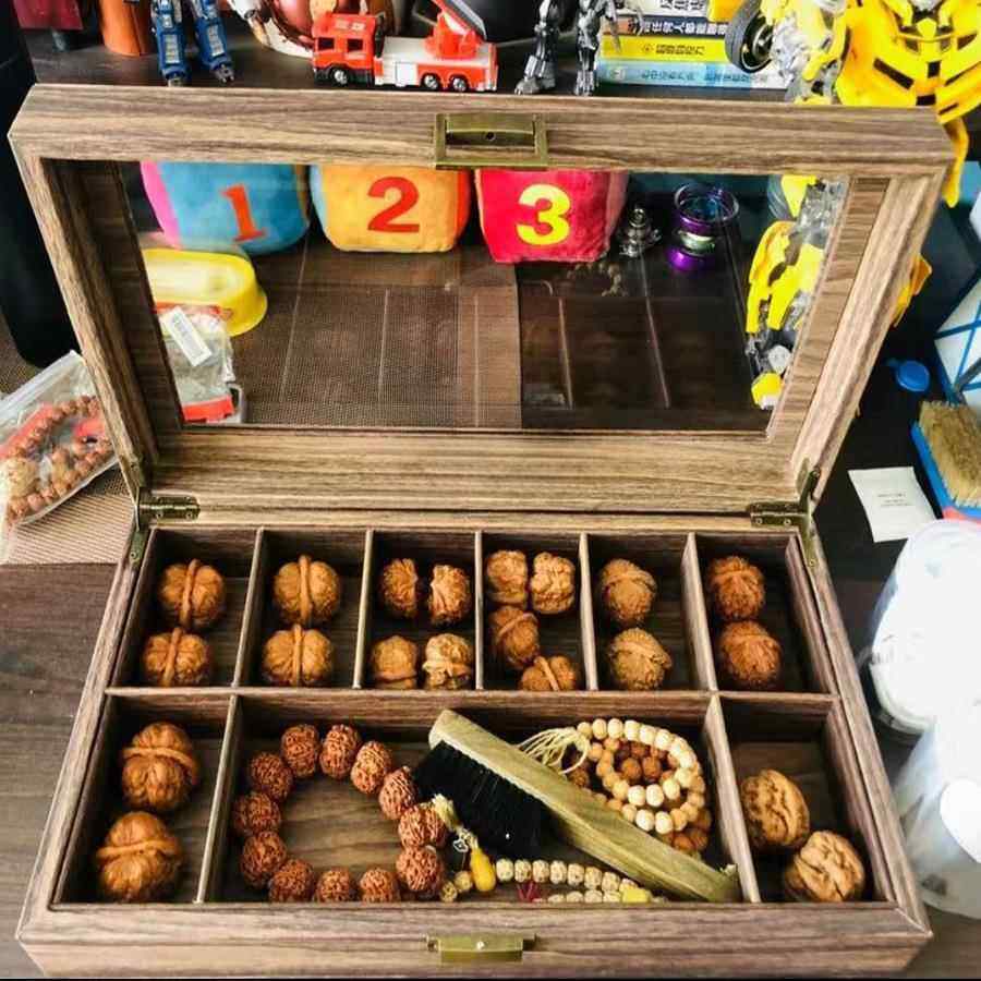 文玩佛珠收藏盒皮革狮子头手串仿木纹皮革盒实用刷子 核桃收纳盒