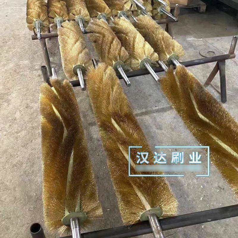 清扫器钢丝辊工业机械毛刷电动皮带清扫器尼龙丝钢丝清洁除尘辊刷