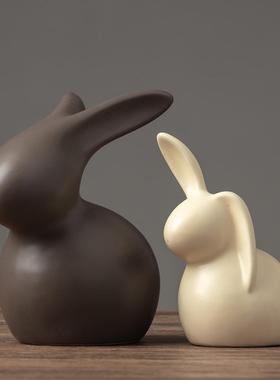 餐边柜装饰品摆件生肖兔年吉祥物陶瓷摆件小兔子客厅酒柜电视柜家