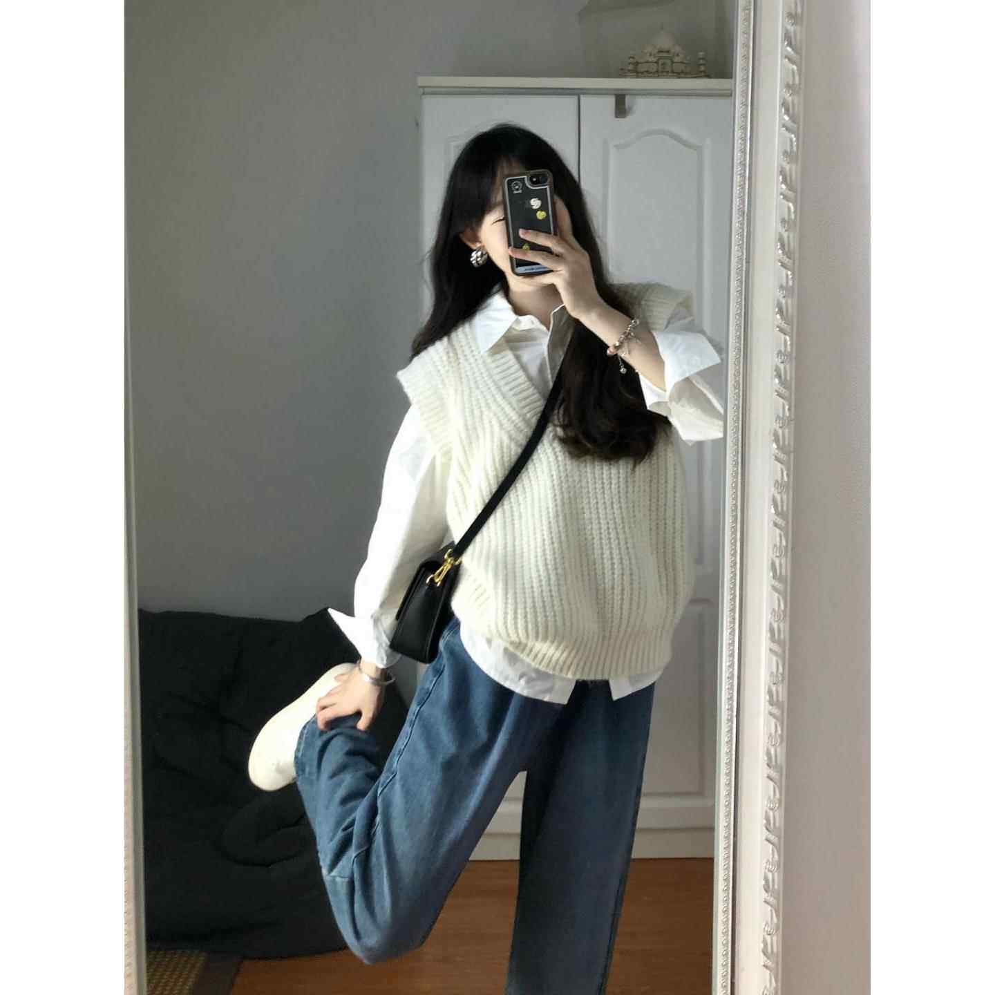 v领针织毛衣马甲学院风白色内搭衬衫2025新款装叠穿背心上衣马夹