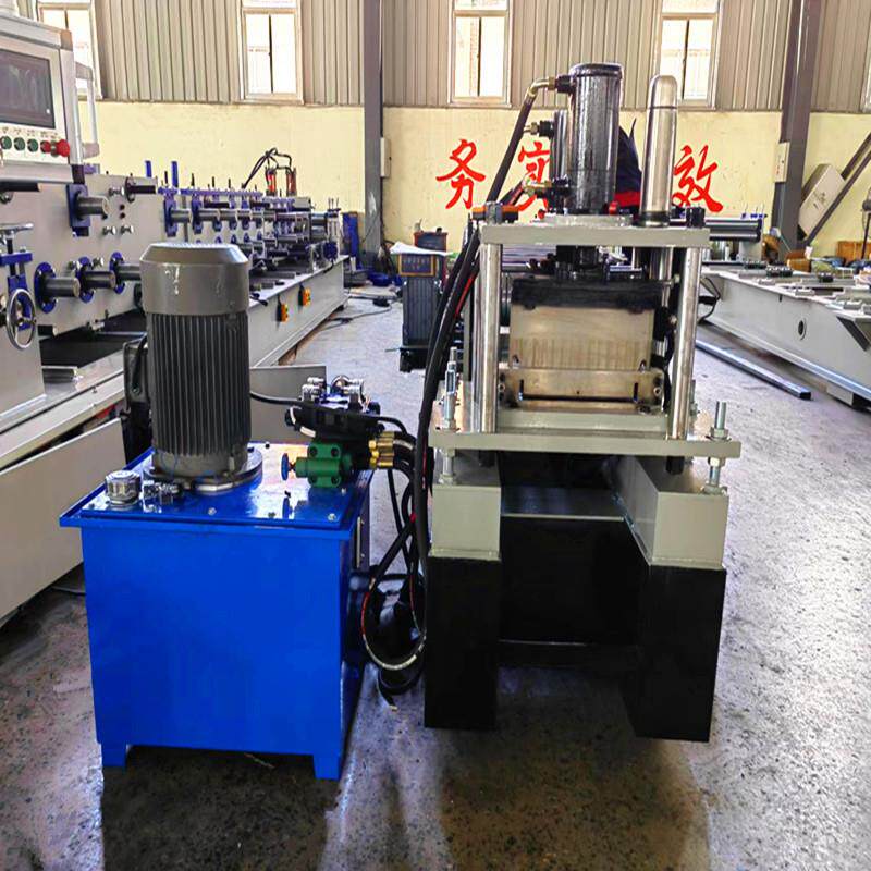 彩钢檐板设备加工异型u型槽机器全自动彩钢压板设备兴和销售