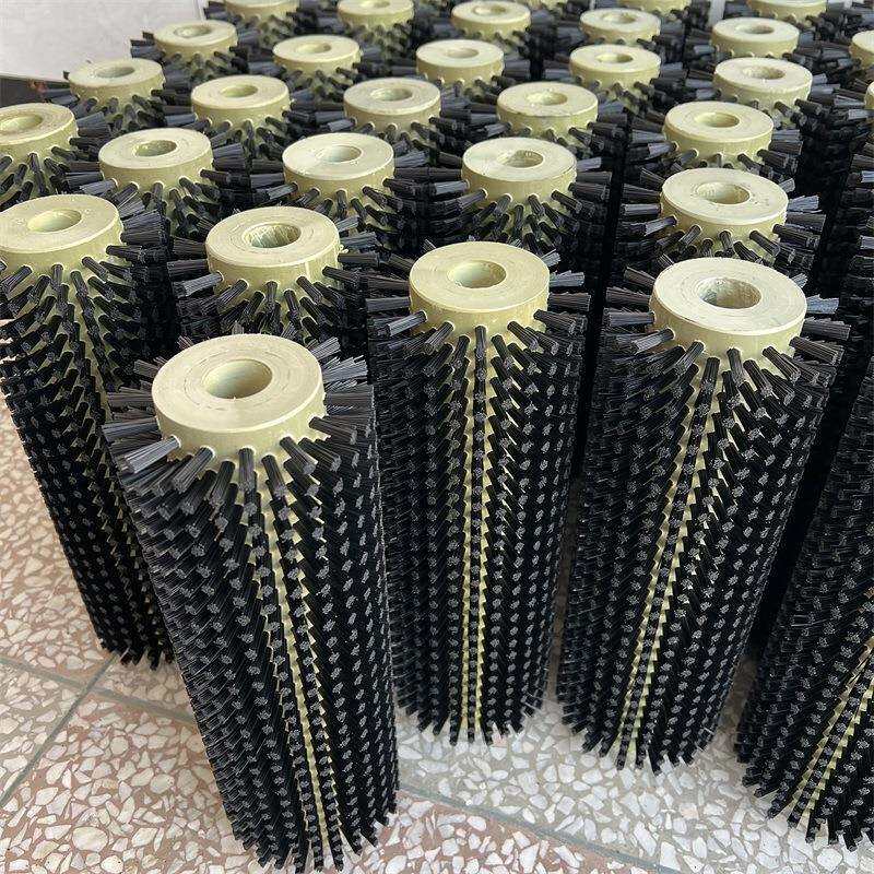 软毛毛刷辊清洗机清扫钢丝刷辊龙丝马料996尾猪尼塑圆辊筒除鬃尘