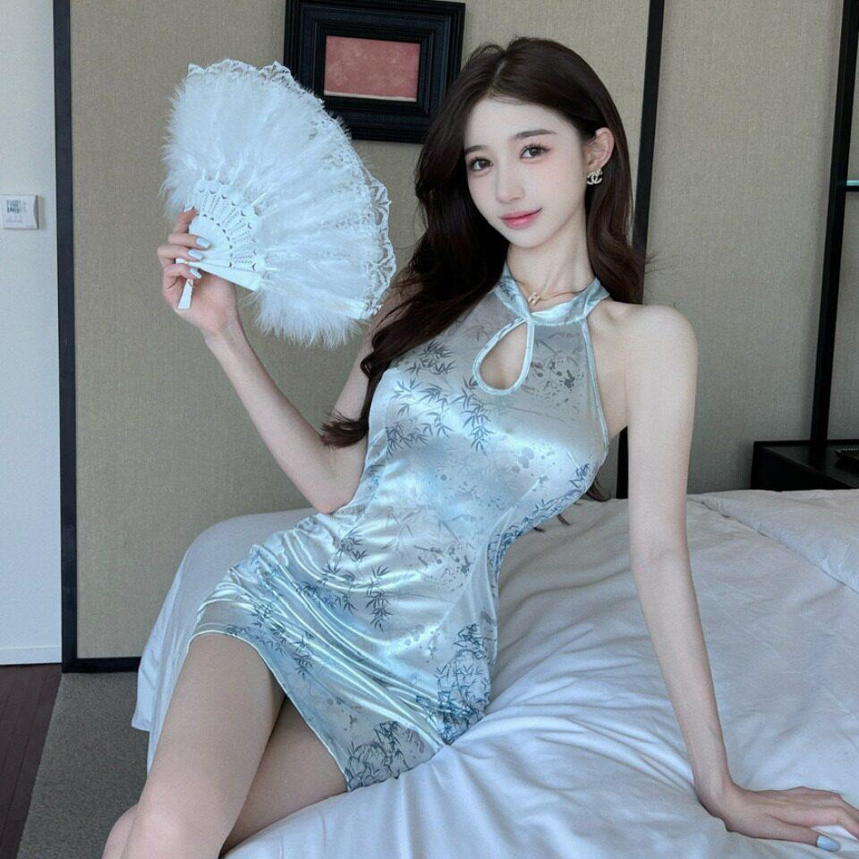 纯欲辣妹性感风露肩年轻款少女复古印花改良式旗袍紧身包臀连衣裙