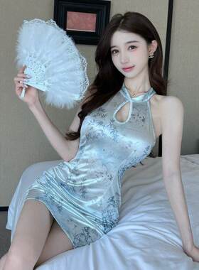 纯欲辣妹性感风露肩年轻款少女复古印花改良式旗袍紧身包臀连衣裙