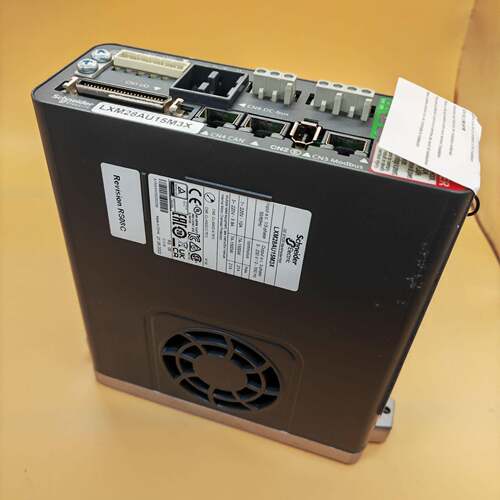 LXM28SU45M3X伺服驱动器220伏电压4.5KW现货库存保修一年包邮