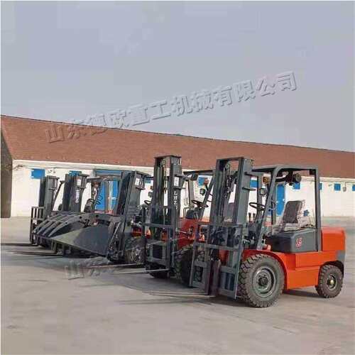 货物堆垛柴油装卸车 短途运输木箱堆高车 Fuel powered forklift