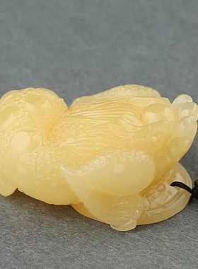 天然米黄玉貔貅手把件直播高货黄玉白菜福猪金蟾玉器文玩把件批发