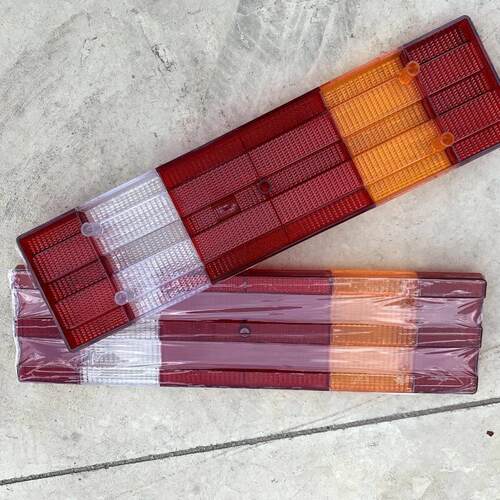 徐工吊车配件 XCT后尾灯 尾灯壳 XC12-xct75 25KC 25KD 尾灯灯壳