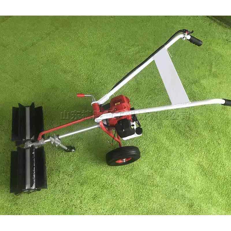 人造草坪清扫机 汽油手推带轮子梳理机 滚刷清理草丝机