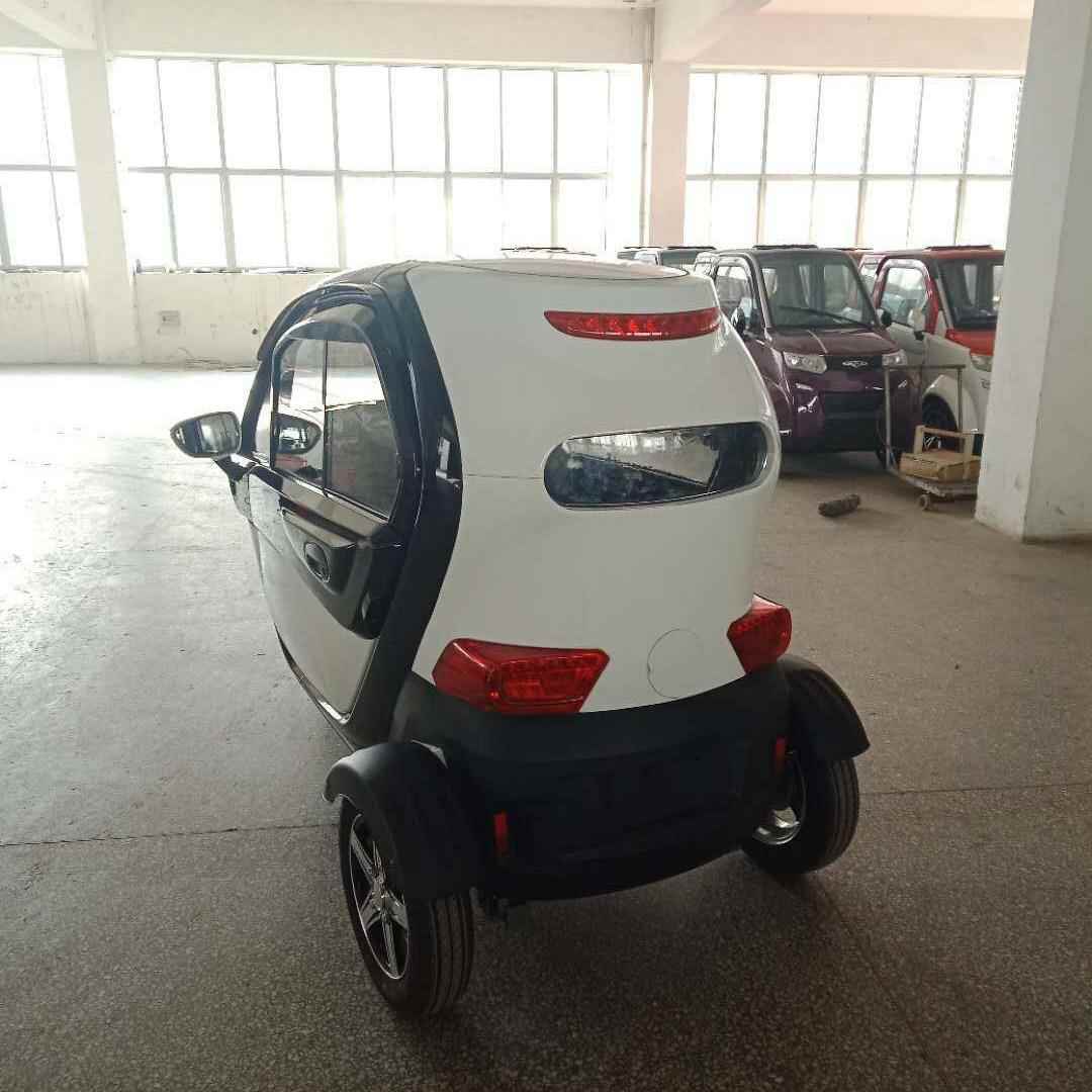 能全封闭新门三两HY-SL01座成人代步电动三轮车100源0W