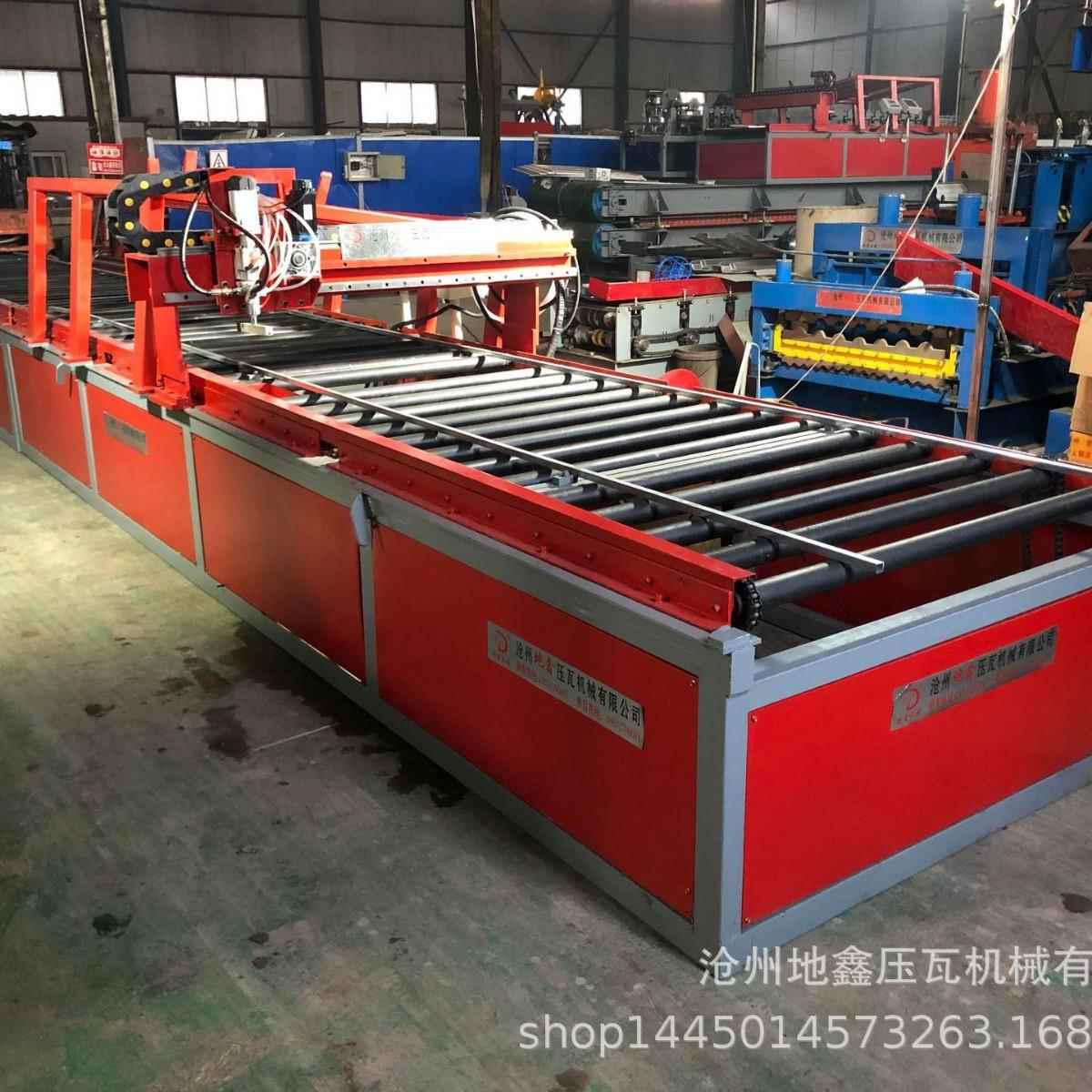 硅酸钙板淋胶机设备压瓦机 沧州地鑫压瓦机 压花机设备