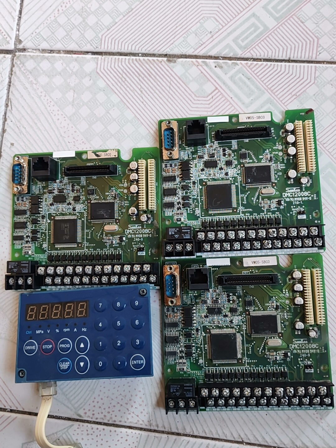 三垦变频器主板面板，DMC12008C，SOP-05（5），