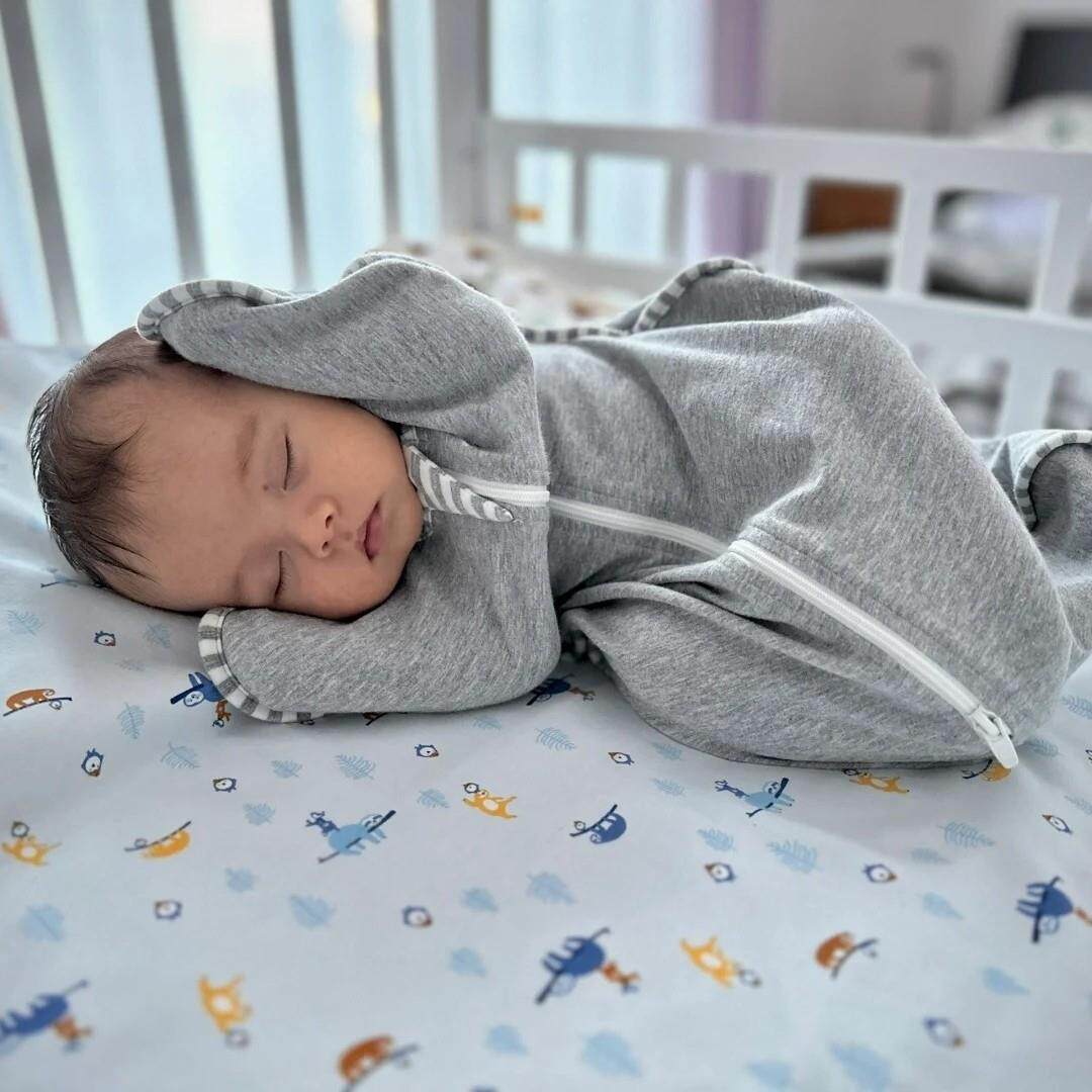 澳单 婴儿防惊跳睡袋春秋款新生儿投降式襁褓宝宝防踢被夏季薄款