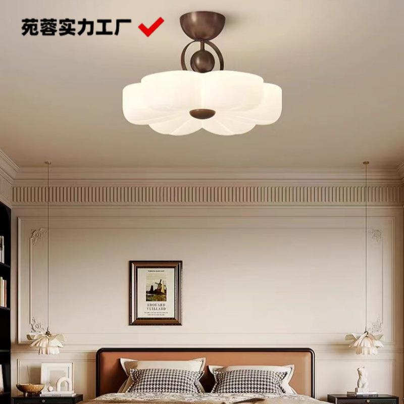 中古奶油风卧室吸顶灯复古书房儿童房花朵灯全光谱护眼半吊房间灯