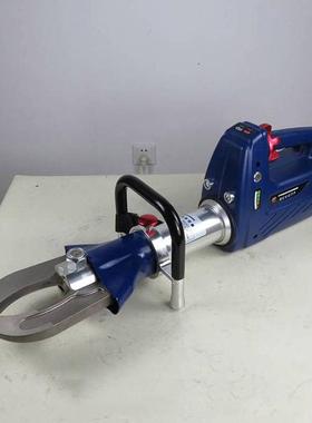 Fire emergency cutting pliers with LED lighting