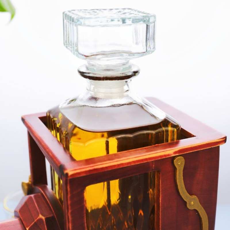 高硼硅玻璃简约小汽车造型醒酒器加厚耐高温工艺酒瓶高颜值醒酒器