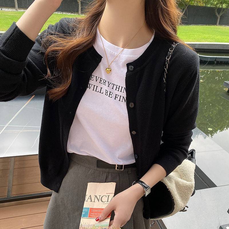 黑色圆领毛衣外套女2025春季新款外搭薄款开 衫高级感针织衫小上