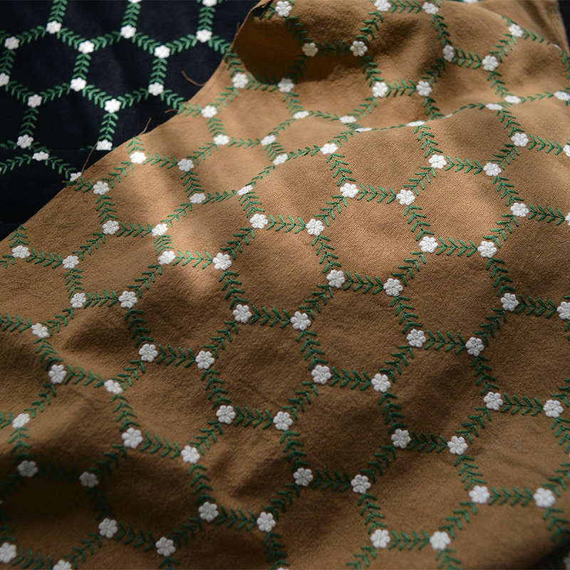 棉麻砂洗六边形花刺绣棉麻布料田园日韩面料现货供应水洗布料