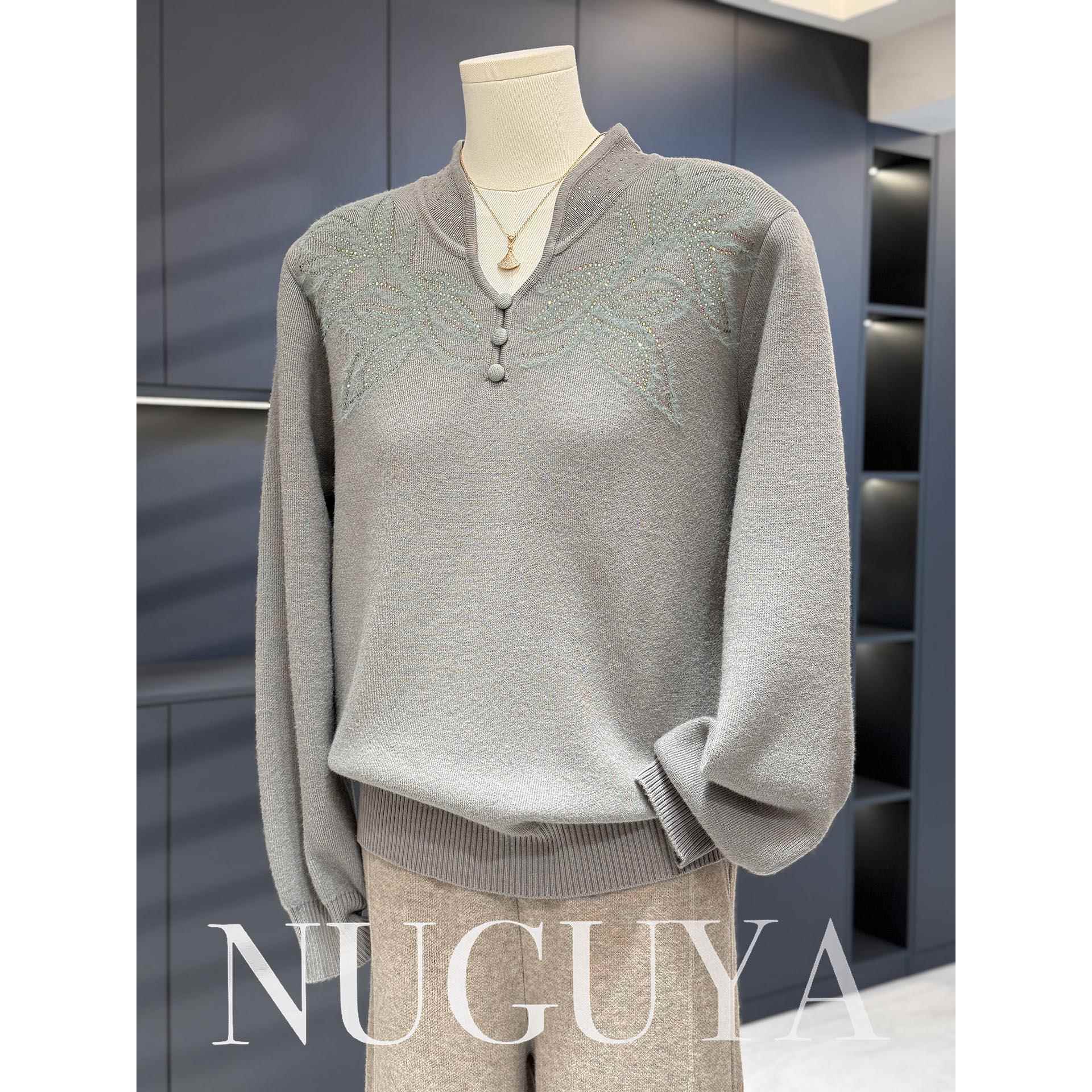 时尚休闲妈妈装加绒针织衫女秋冬新款上衣气质百搭中老年毛衣打底