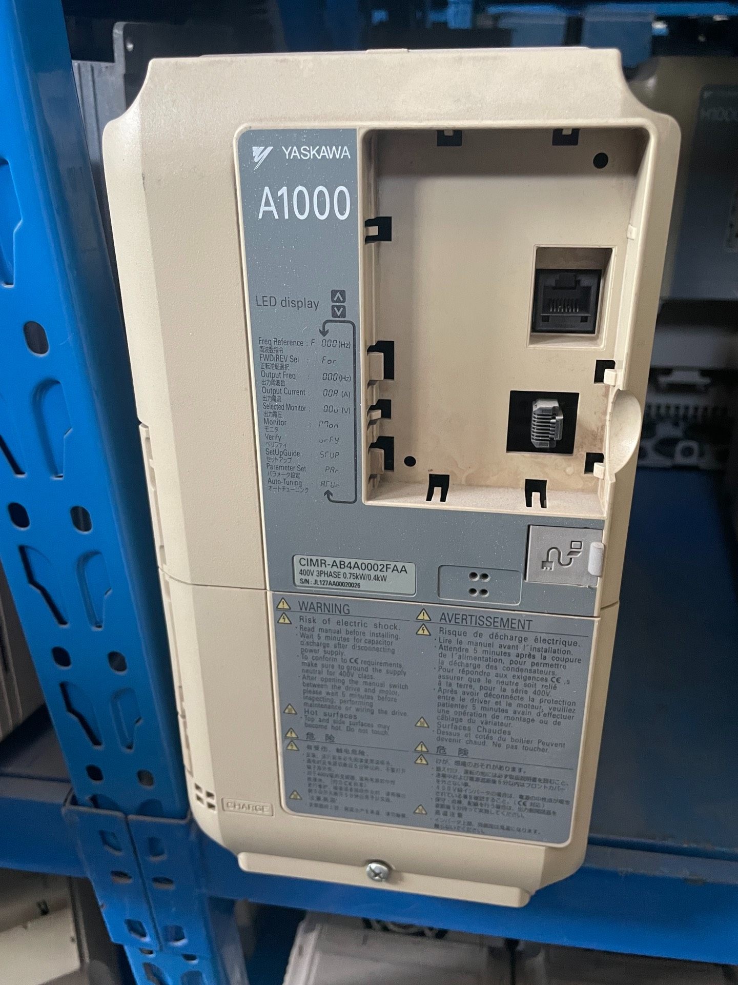 安川变频器CIMR-AB4A0002FAA 现货测试完好标价