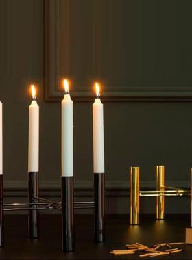 现代简约北欧四脚烛台摆件设计师软装饰品 简欧米兰时尚餐桌摆件