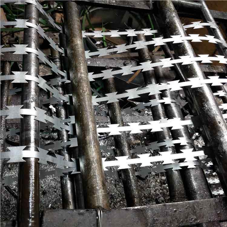 热镀刀滚笼刺片 小区专用围墙防盗刀 蛇CID腹形刀片锌刺绳,五金/工具,护栏/隔离栏,淘宝优惠券,粉丝福利购,淘宝优惠卷