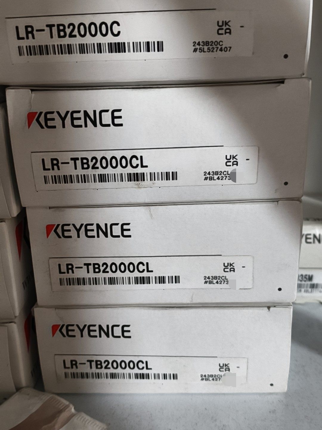 基恩士LR-TB2000C/LR-TB2000CL激光传感器