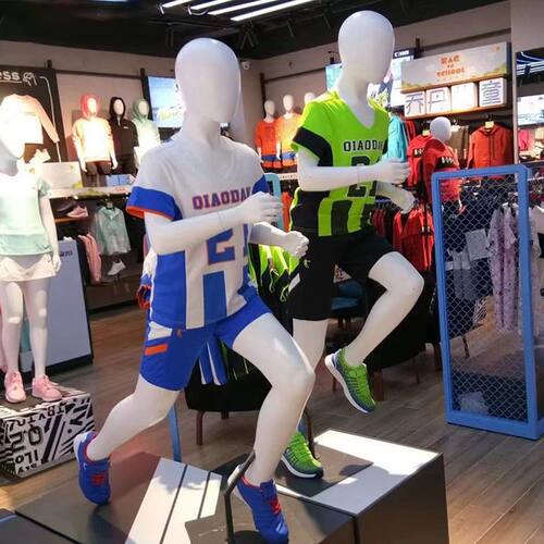 标人儿童模特橱窗道具服装店童装人台童模展示架小童运动跑步假人