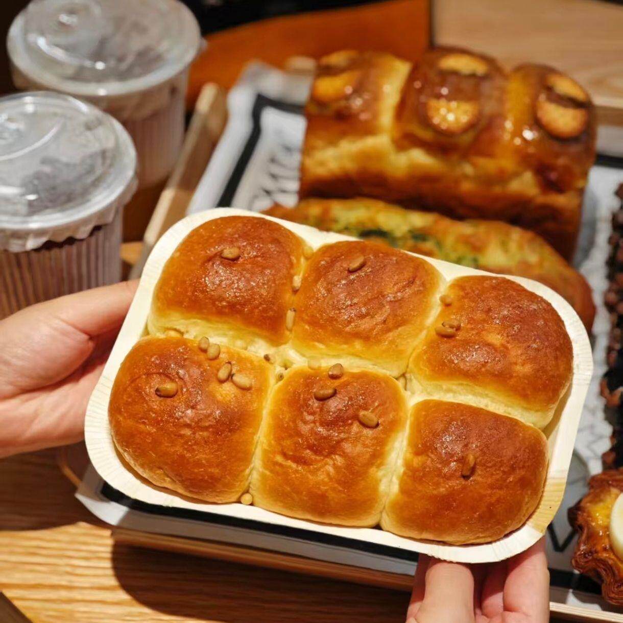 巴斯克腹肌耐高温蛋糕冰面包烘烤纸盒西点牛乳松子面包纸盘纸托模