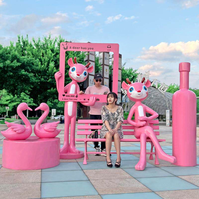 梅花鹿雕塑大型摆件商场奶茶店铺门口美陈圣诞麋鹿落地装饰吸引人