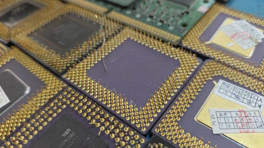 5月4日北京【京械6474】镀金芯片一批13只网络拍卖公告