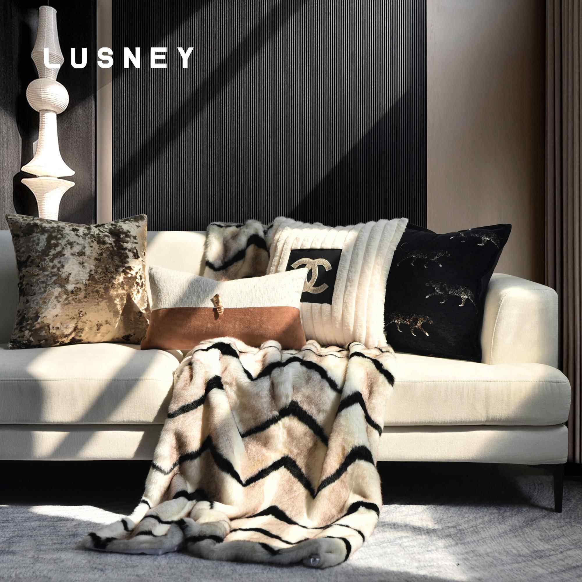 中古风轻奢高级感毛绒抱枕沙发客厅别墅酒店样板间组合搭配靠枕套