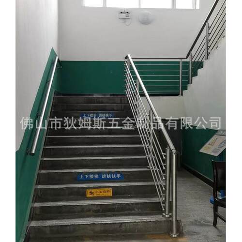 304不锈钢拉丝栏杆 正装厂房楼梯不锈钢拉丝栏杆 圆管立柱扶手件