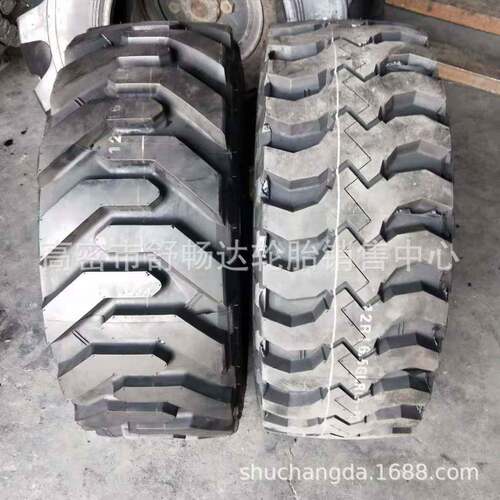 现货供应300/70-16.5R16.5扫路机挖掘机轮胎12R16.5滑移装载机