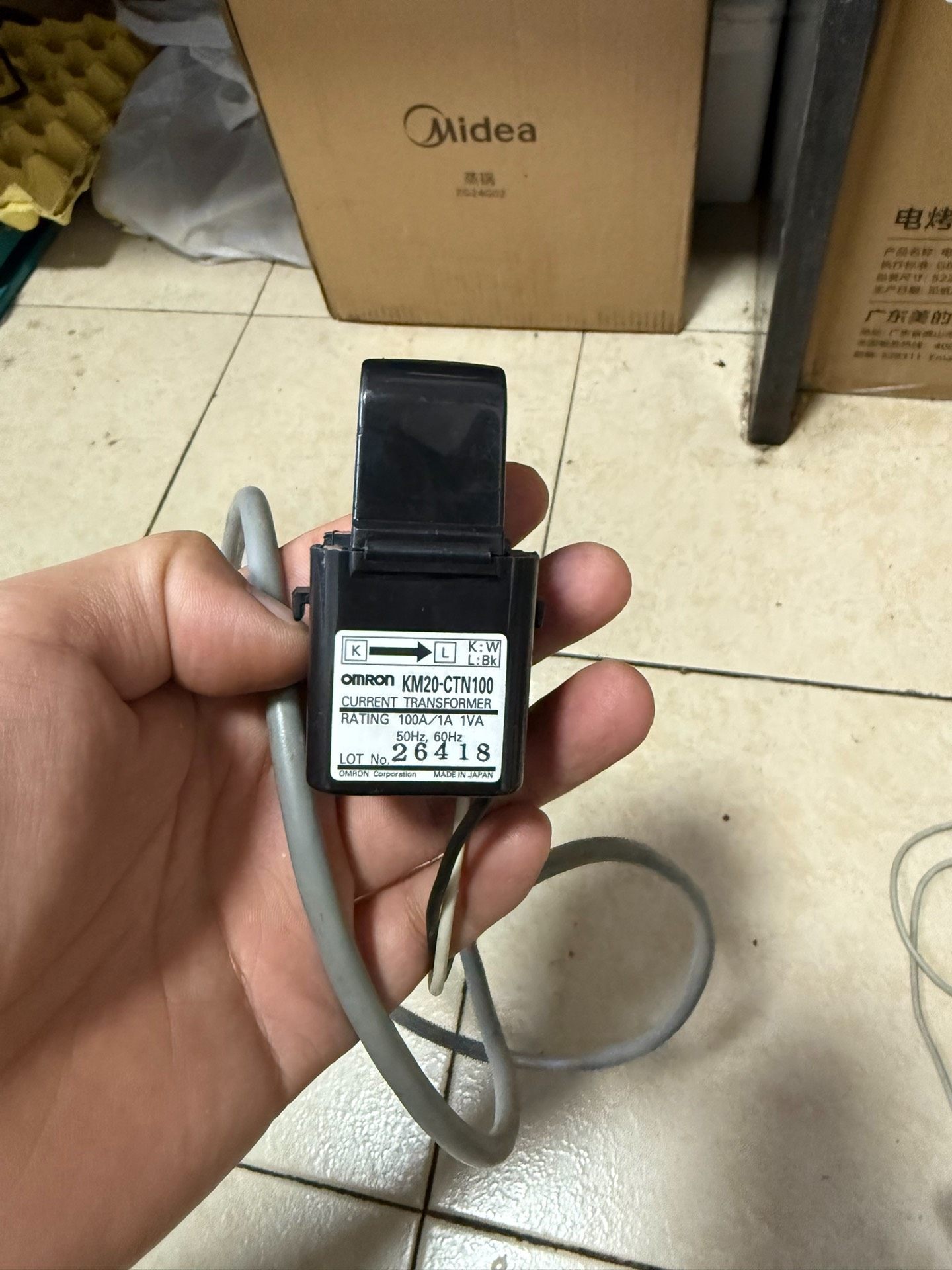 欧姆龙电流互感器，型号KM20-CTN100，