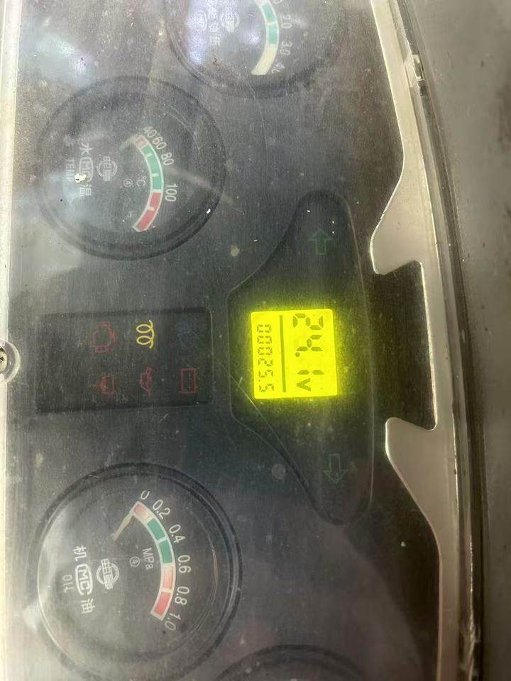 1月13日扬州委托-资产处置越野叉车,大品牌山龙,3.5吨,起升3节4.5米,25小时准新车,带空调,四轮钢丝胎,网络拍卖公告