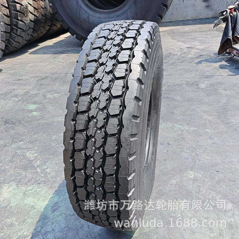 吊车轮胎 385/95R24 1400R24 25 1200R24起重机全钢工程机械轮胎