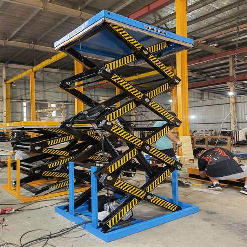 小型升降机全自行迷你剪叉式4米6米商场高空作业平台迷你升降平台