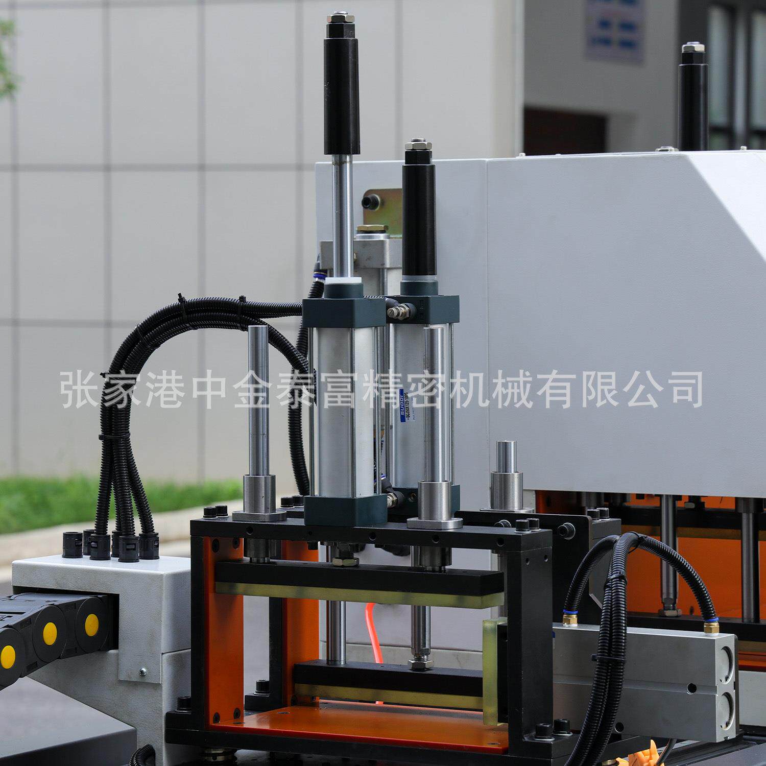 TF-455CNC全自动铝型材切割机铝管材锯切机圆管方管异形材切割机