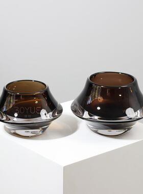 现代简约创意棕色飞碟厚底琉璃花瓶洽谈桌样板房软装家居装饰摆件