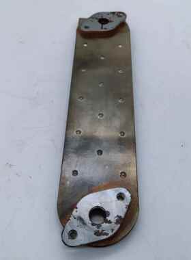 斗山叉2-3吨D2/0ULOS3/D25S3D车30S3/D油32S3发动机冷却器滤芯