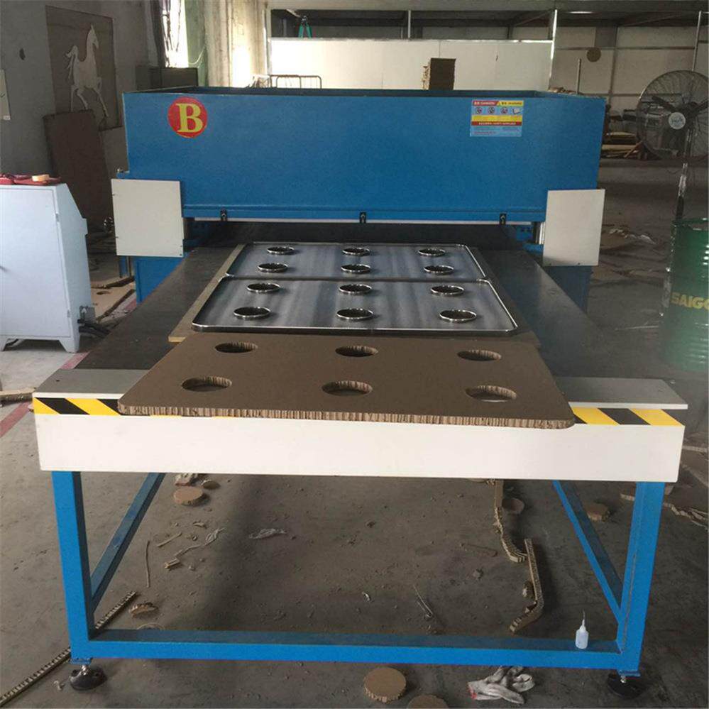 厂家供应冲孔机全自动中空板蜂窝板模冲孔机现货供应