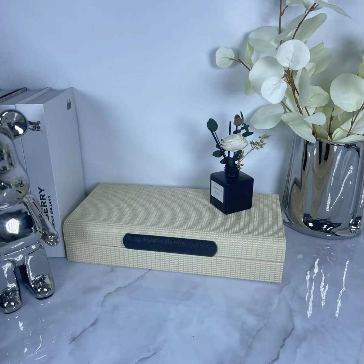 现代简约轻奢风家居卧室软装样板房酒店衣帽间首饰皮革装饰收纳盒