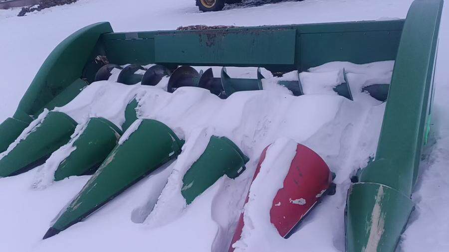 3月6日呼伦贝尔18年农业机械约翰迪尔R230玉米联合收割机一台带玉米割台一个网络拍卖公告