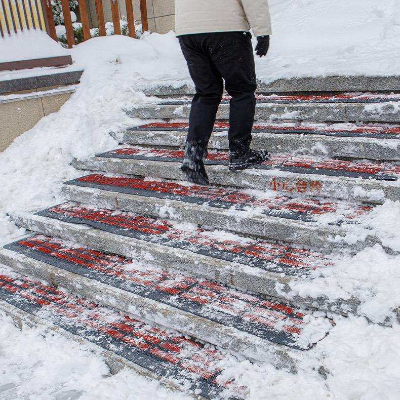室外防滑地垫进门入户门口台阶楼梯地毯酒店脚垫防水商场楼梯地毯