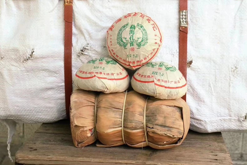 2005年南嶠茶廠孔雀老生沱茶普洱生茶老茶陳茶 普洱茶 BUASHOP普洱老茶